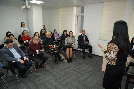 Azərbaycanda uşaq hüquqlarının qorunması sahəsindəki problemlər müzakirə olunub