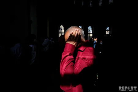 Azərbaycanın bütün məscidlərində Qurban bayramı namazı qılınıb - FOTOREPORTAJ