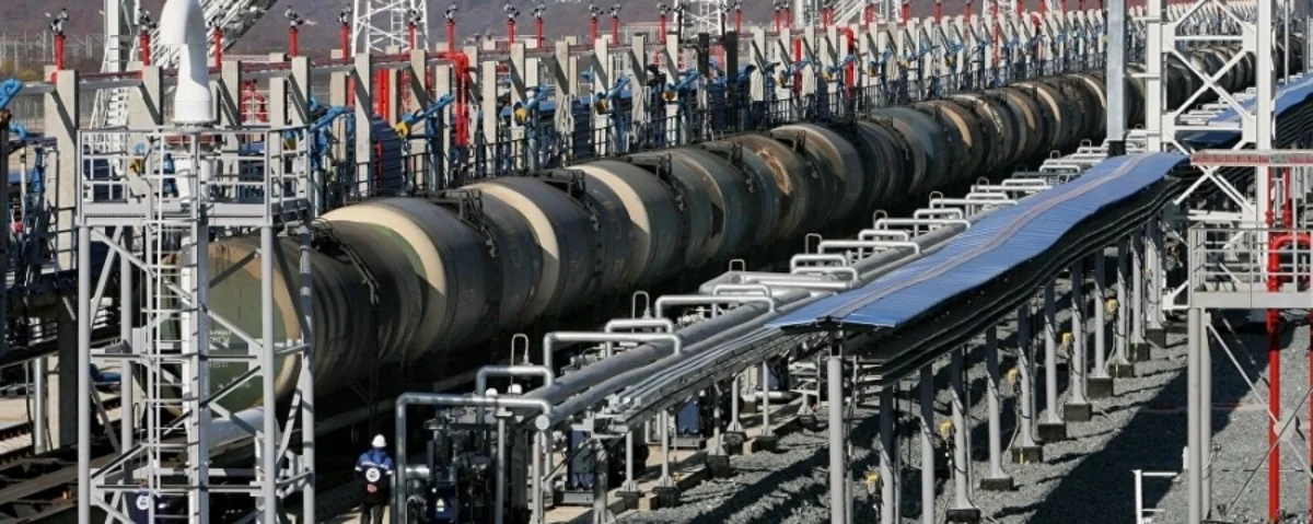 Пошлина на экспорт нефти из РФ выросла до $120 за тонну