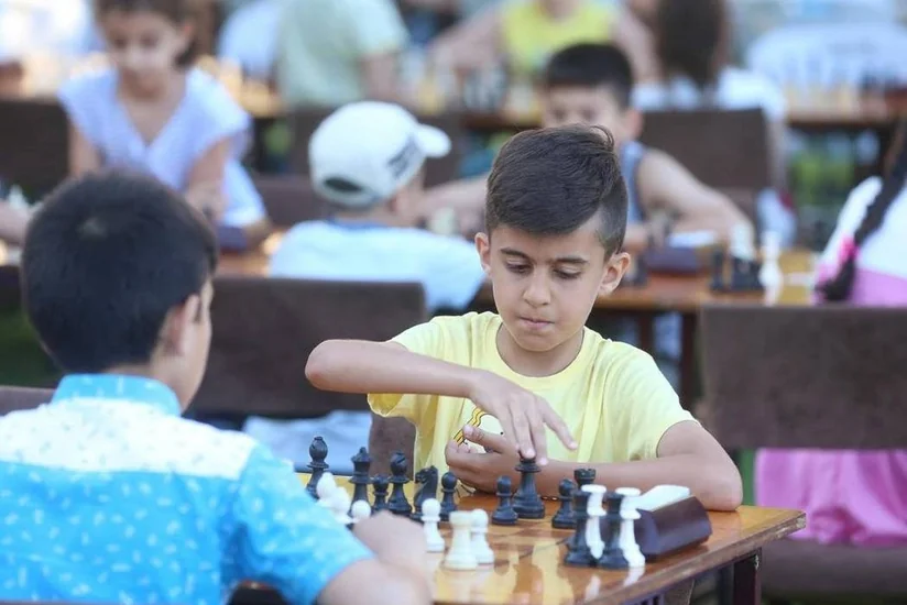 Azərbaycanda şahmat məcburi fənn kimi tədris oluna bilərmi?
