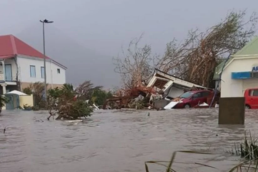 Florida ştatını qasırğa səbəbindən 6 milyona yaxın insan tərk edib