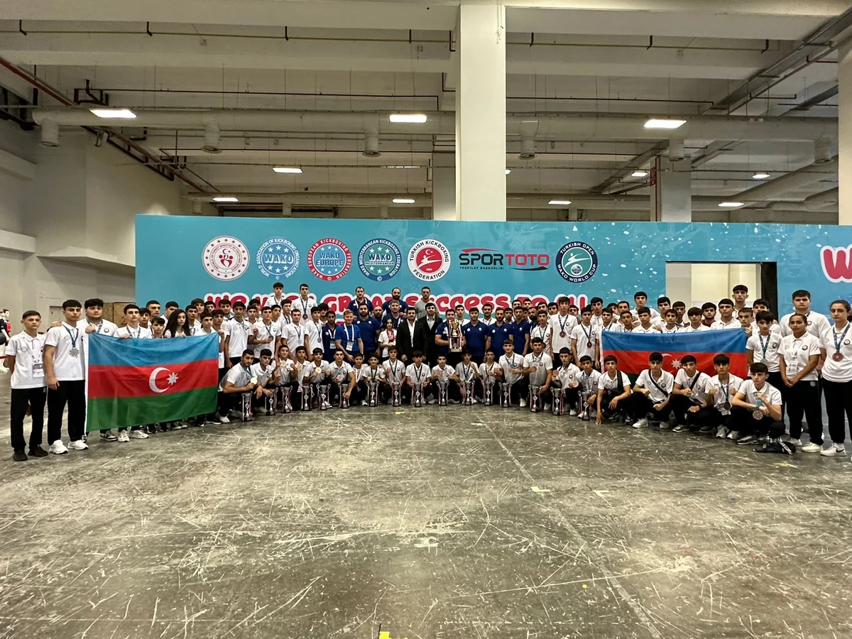 Azərbaycan kikboksçuları Avropa çempionatında uğurla çıxış ediblər