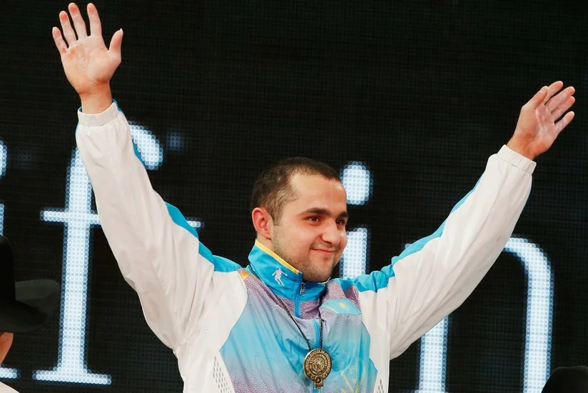 Азербайджанский тяжелоатлет стал чемпионом мира в составе казахстанской сборной
