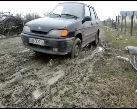 İsmayıllının Çəmənli kəndinin yolu bərbad vəziyyətə düşüb