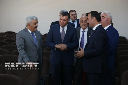 ​Azərbaycan Dövlət Neft Şirkətinin rəhbərliyi Çilov adasına səfər edib - FOTO