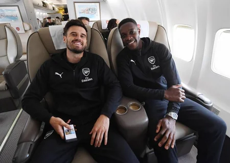 Arsenal futbol komandası Bakıya gəlib