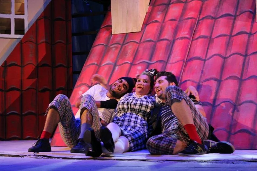 Azərbaycan Dövlət Gənc Tamaşaçılar Teatrında xeyriyyə aksiyası keçirilib - FOTO
