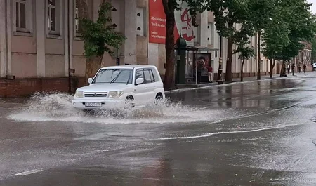 Daşkəsən, Göygöl və Gədəbəyə dolu düşüb