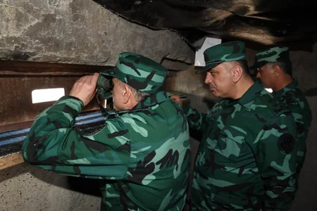 Presidential Aide, State Border Service Chief visit contact line with Armenia