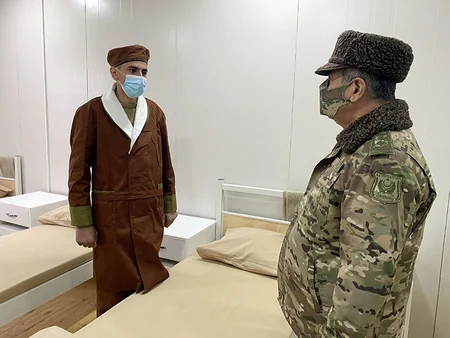 Zakir Həsənov Laçına gedib, yeni tikilən hərbi hissələrə baxış keçirib
