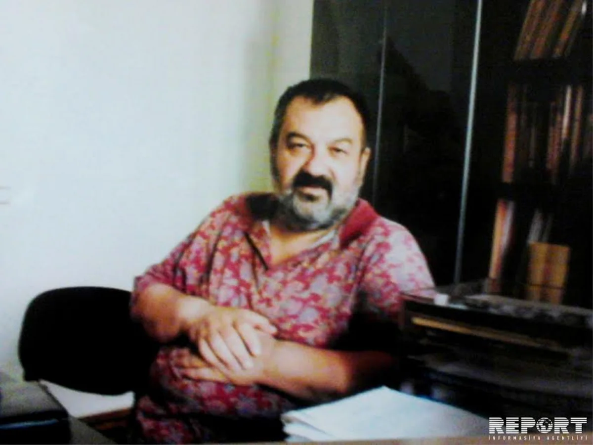 Azərbaycan milli valyutasının eskizlərini hazırlayan rəssamın 70 illik yubileyi keçirilib - FOTO