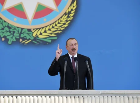 Azadlıq meydanında hərbi parad keçirilib - YENİLƏNİB-2