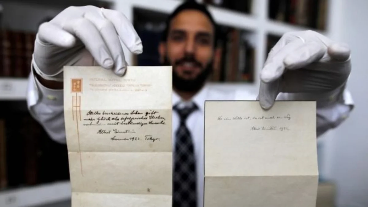 Einstein’s theory of happiness sold for more than $ 1.5 mln