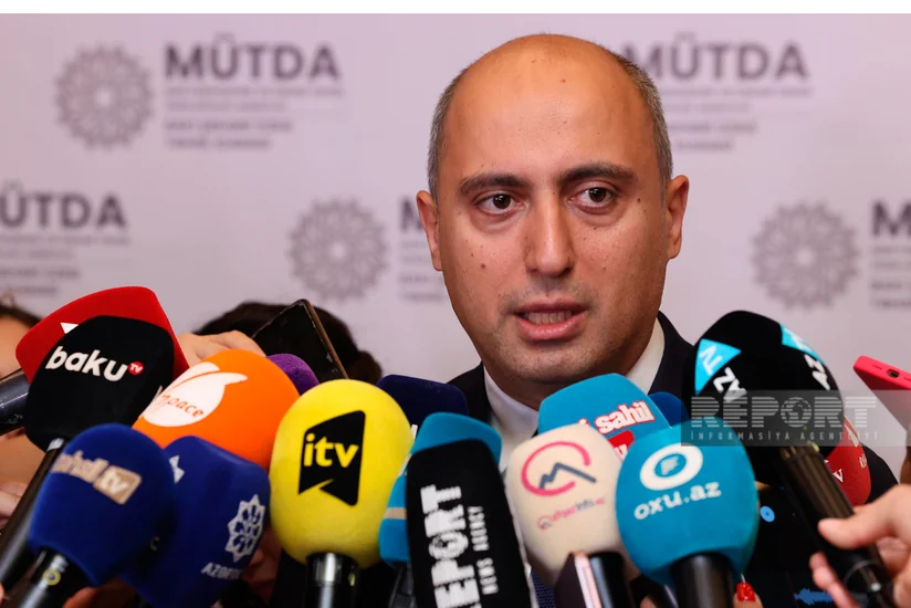 Nazir: Bəzi universitetlərin qeydiyyat zamanı kağız formada sənəd tələb etməsi doğru deyil