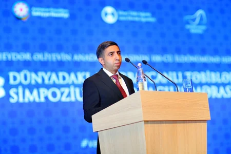 Bakıda Dünyadakı Azərbaycanlı Təbiblərin Simpoziumu öz işinə başlayıb