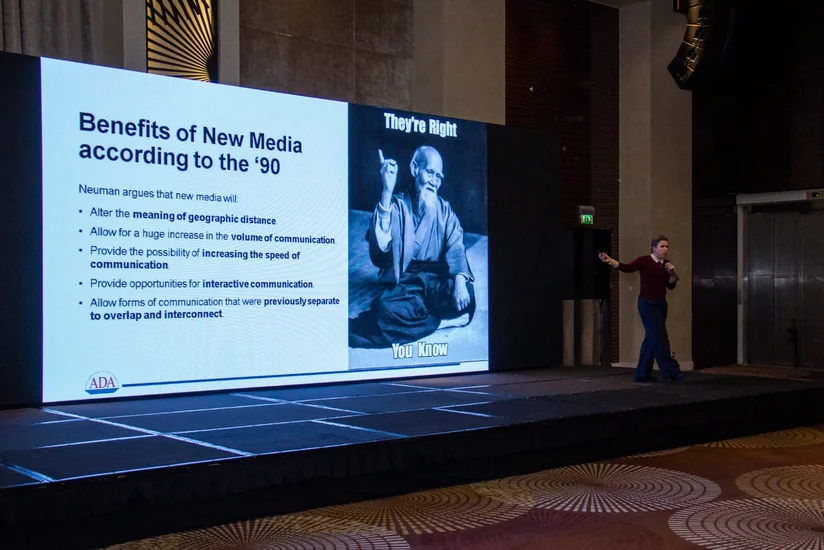 Yeni media mühiti və rəqəmsal kommunikasiya” mövzusunda seminar keçirilib