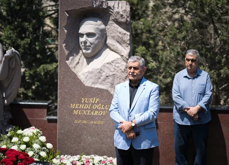 Xalq artisti Amaliya Pənahovanın məzarı ziyarət olunub