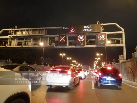 Bakıda zəncirvari yol qəzası olub, tıxac yaranıb
