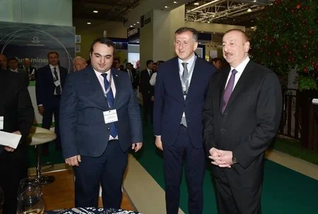 Prezident İlham Əliyev XXV Azərbaycan Beynəlxalq Qida Sənayesi və XIII Azərbaycan Beynəlxalq Kənd Təsərrüfatı sərgiləri ilə tanış olub - YENİLƏNİB