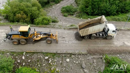 Qubada 12 yaşayış məntəqəsini əhatə edən avtomobil yolu yenidən qurulur