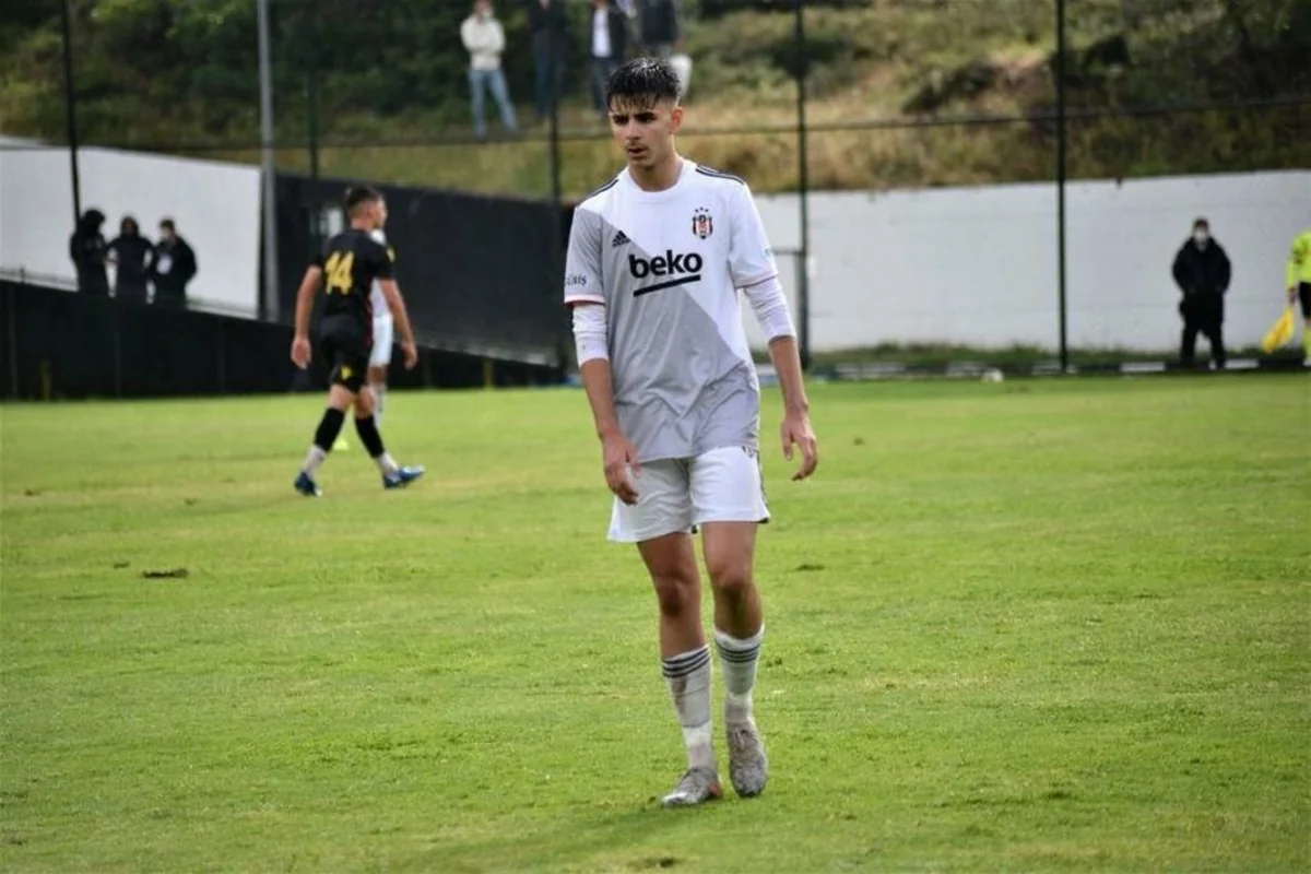 Canni De Byazi Beşiktaşın futbolçusunu Azərbaycanın əsas millisinə cəlb etmək istəyir