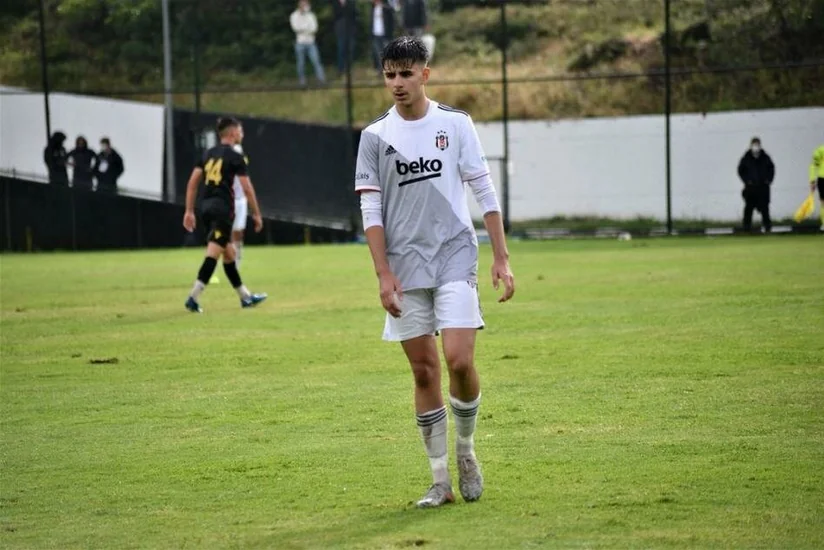 Canni De Byazi Beşiktaşın futbolçusunu Azərbaycanın əsas millisinə cəlb etmək istəyir