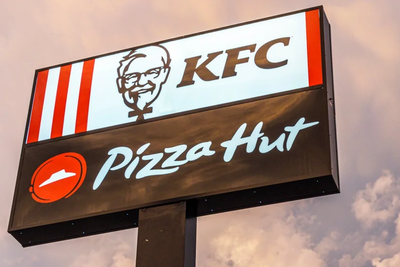 Компания-владелец KFC и Pizza Hut приостановила инвестиции в России
