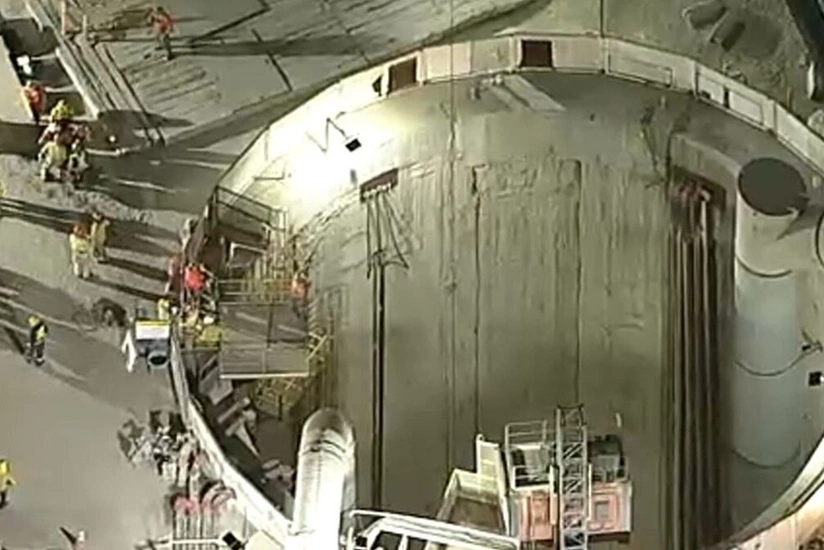 Firefighters rescue 31 workers after tunnel collapses in Los Angeles