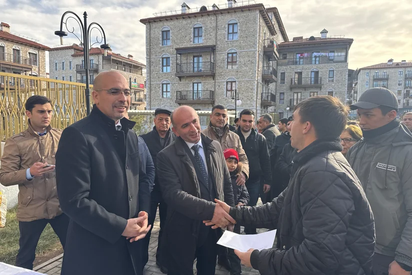 Növbəti köç karvanı Şuşa şəhərinə çatıb, mənzillərin açarları sakinlərə təqdim edilib - YENİLƏNİB-2