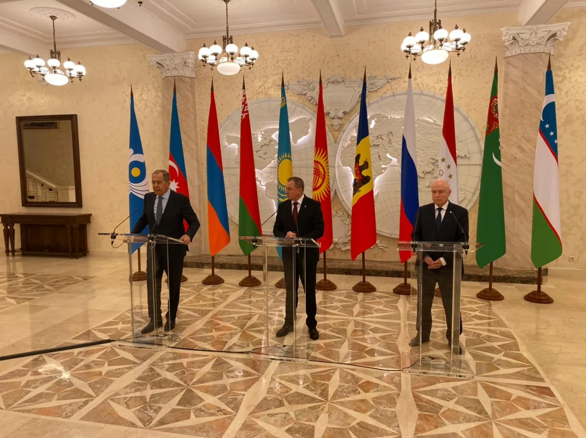 Lavrov: West trying to erode and replace int'l law