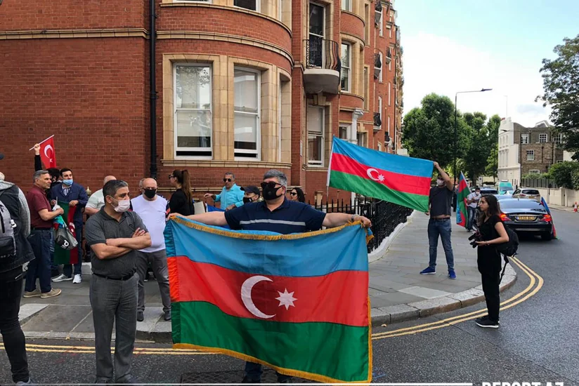 Londonda soydaşlarımız aksiya zamanı erməni təxribatı ilə üzləşib
