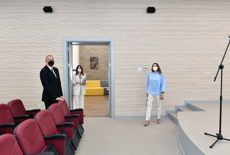 İlham Əliyev və Mehriban Əliyeva Uşaq İncəsənət Məktəbinin açılışında iştirak ediblər