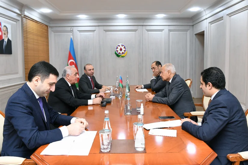 Əli Əsədov Ərəb Dövlətləri Liqasının Baş katibi ilə görüşüb 