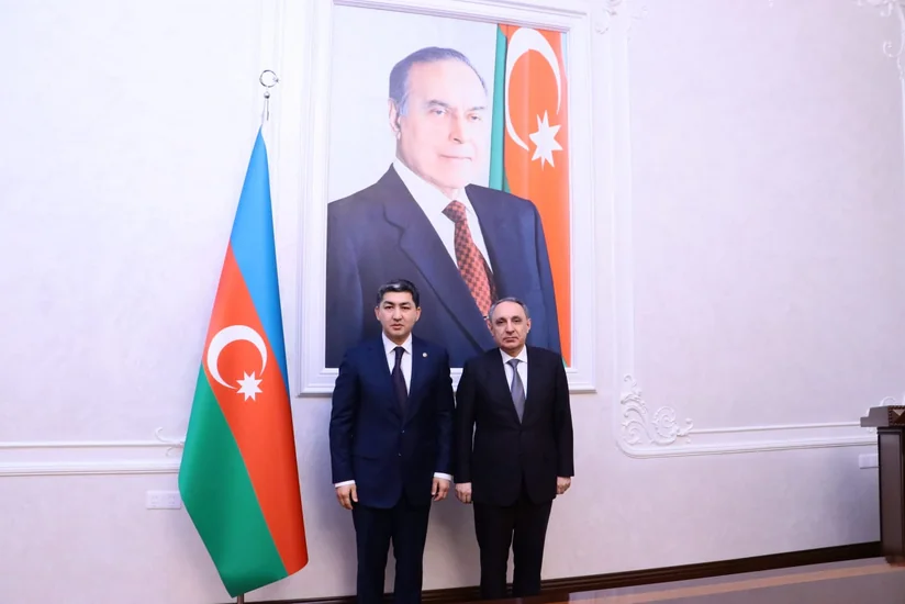 Kamran Əliyev Qazaxstanın Baş prokurorunu Azərbaycana dəvət edib