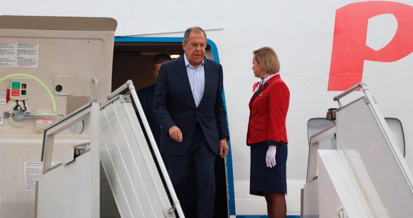 Lavrov arrives in Armenia