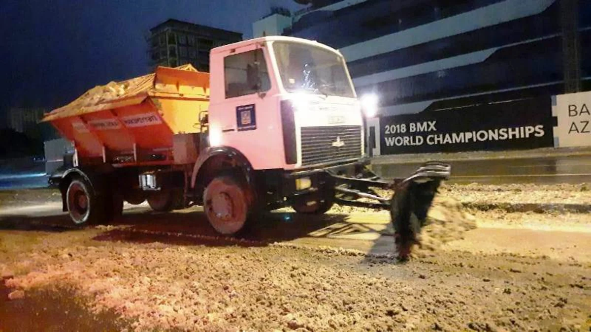 BŞİH: Paytaxt yolları səhərə kimi qardan təmizlənib