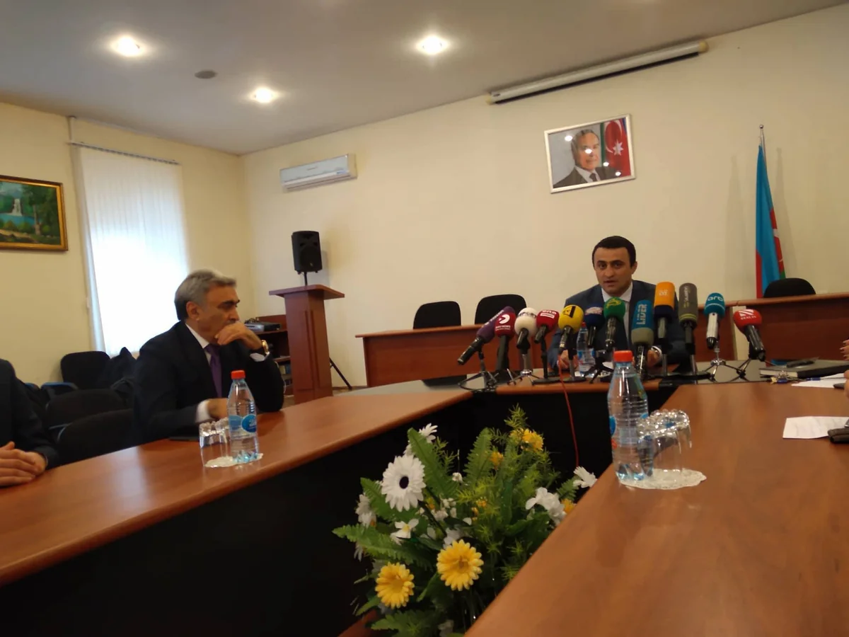 Gənclər və İdman Nazirliyində Avropa çempionatından qayıdan karateçilərlə görüş keçirilib
