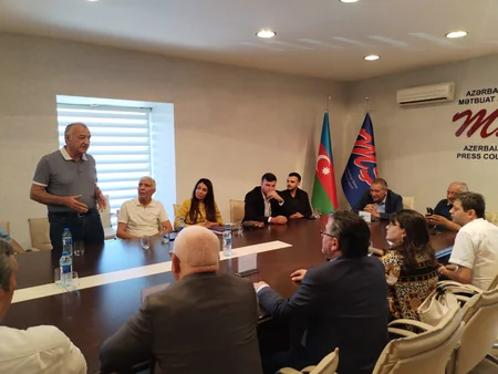 Mətbuat Şurasında jurnalist Zülfüqar Hüseynzadə ilə bağlı xatirə toplantısı keçirilib