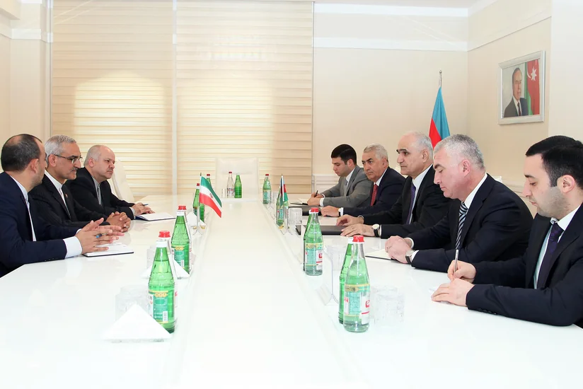 Şahin Mustafayev İranın yol və şəhərsalma nazirinin müavinini qəbul edib