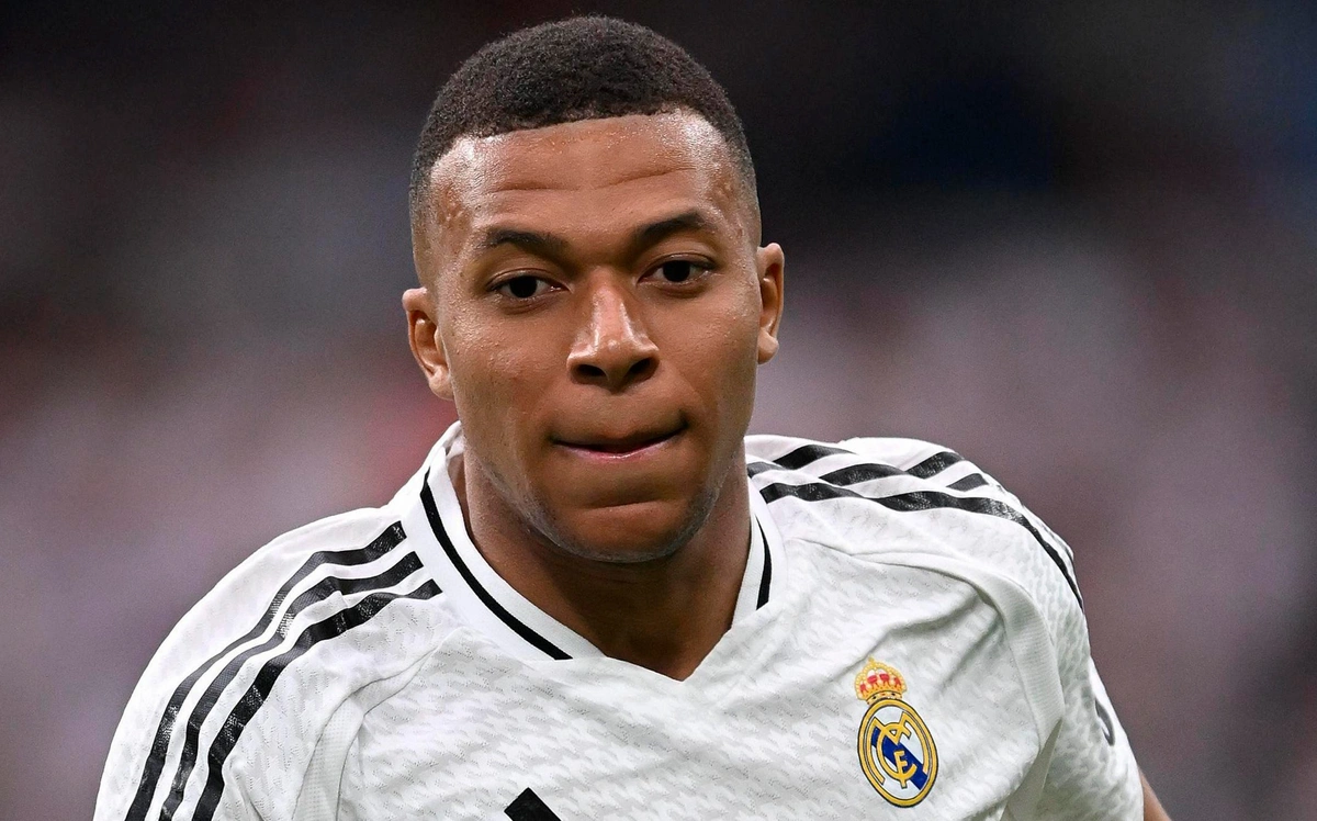 Mbappe xəstəliyə görə 4-5 kq arıqlayıb