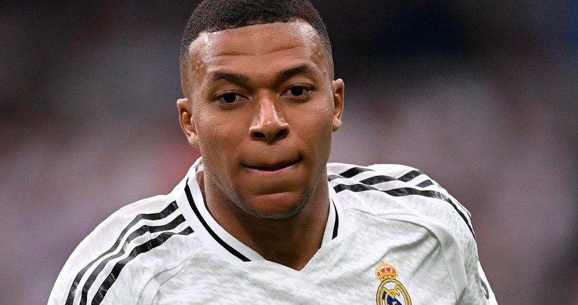 Mbappe xəstəliyə görə 4-5 kq arıqlayıb