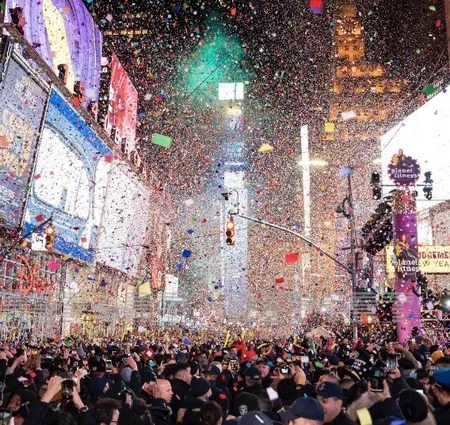 ABŞ-ın məşhur Times meydanında Yeni il şənliyi məhdudiyyətlə qeyd olunub 