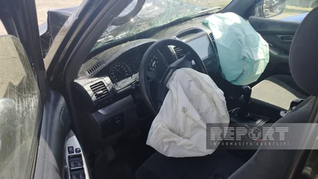 Kürdəmirdə mikroavtobusla avtomobil toqquşub, xəsarət alanlar var