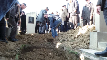 Günəşli” yatağında baş verən qəzada həlak olan daha bir neftçi dəfn olunub - FOTO
