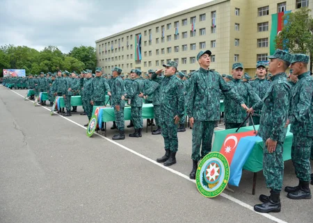 DSX-nin hərbi hissələrində gənc əsgərlər and içiblər