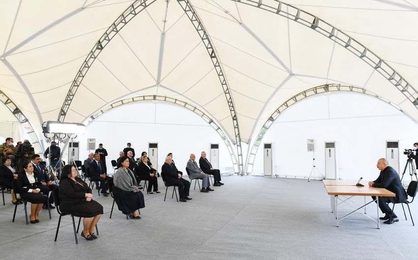 Azerbaijani president meets with public representatives of Khojavand district 