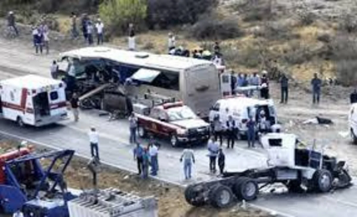 Жертвами ДТП с автобусами в Египте стали три человека, 19 пострадали