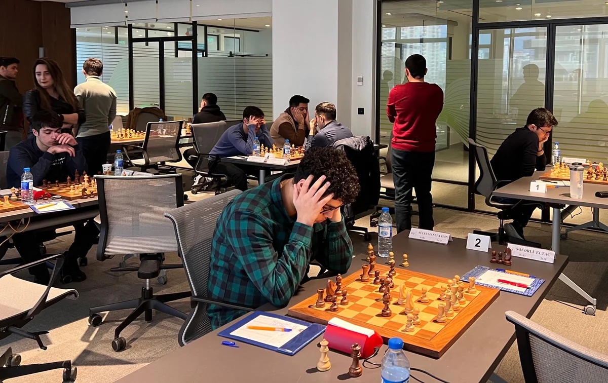 Şahmat üzrə Azərbaycan çempionatında lider dəyişməyib