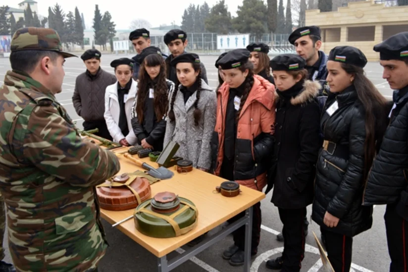 Hərbi hissədə hərbi vətənpərvərlik mövzusunda tədbir keçirilib