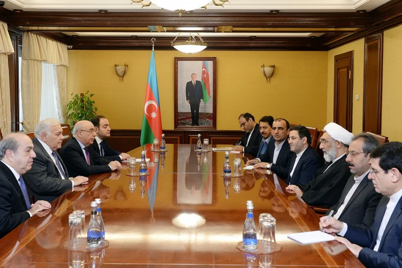 Oqtay Əsədov İranın ədliyyə naziri ilə görüşüb